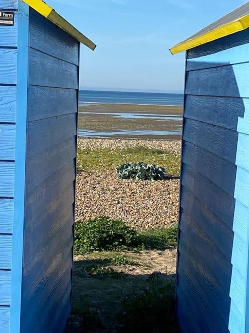 Home By The Sea In Rustington Exteriér fotografie