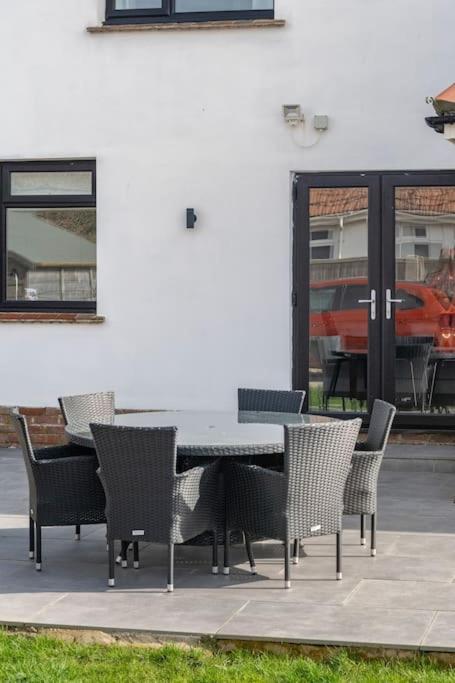 Home By The Sea In Rustington Exteriér fotografie