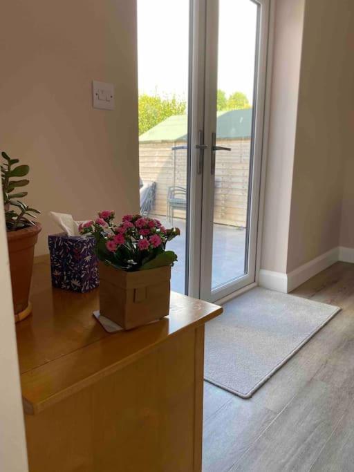 Home By The Sea In Rustington Exteriér fotografie
