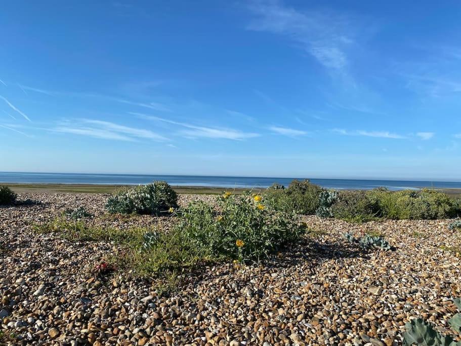 Home By The Sea In Rustington Exteriér fotografie